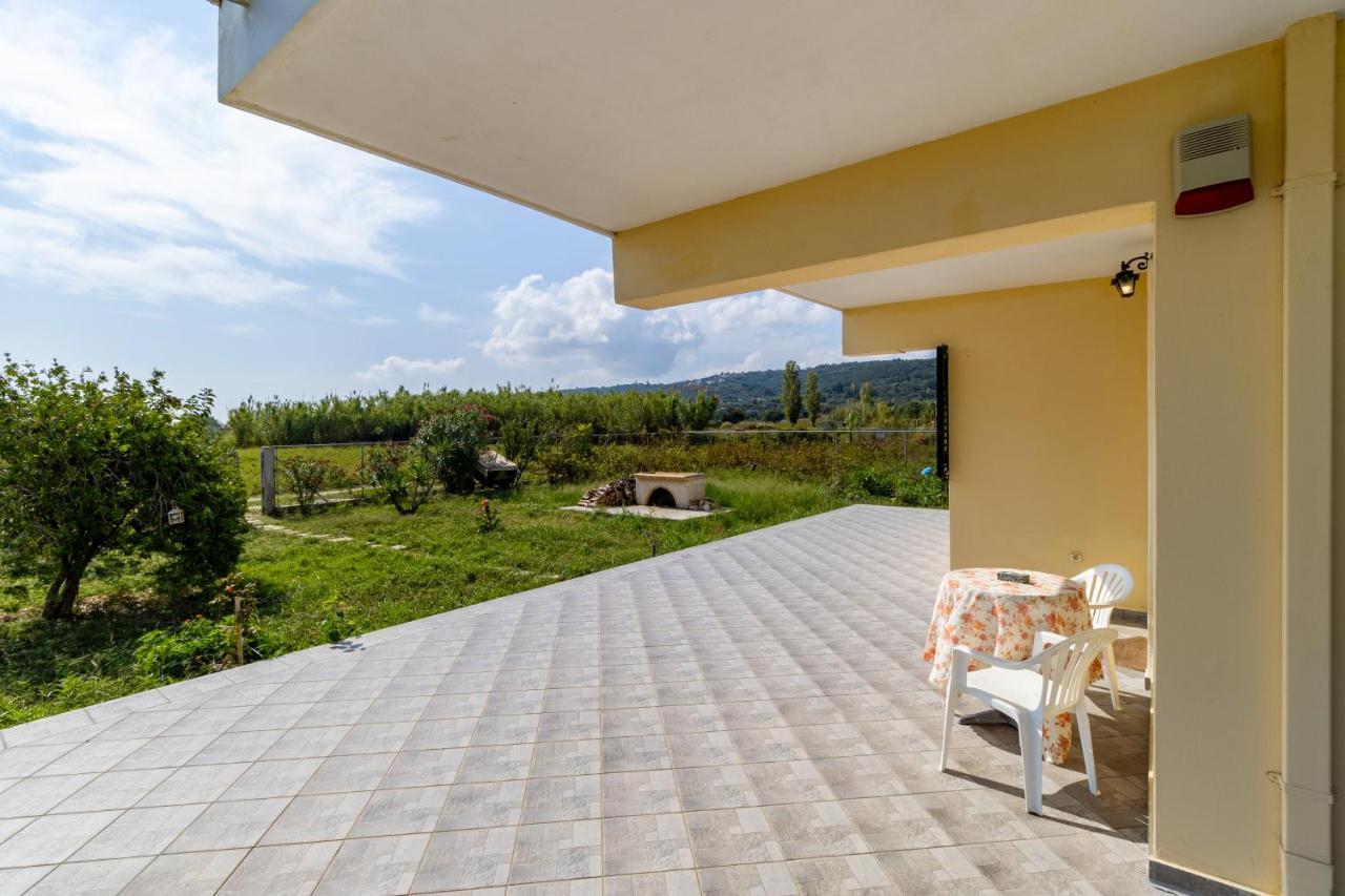 Villa Virginia Lixouri Exterior photo
