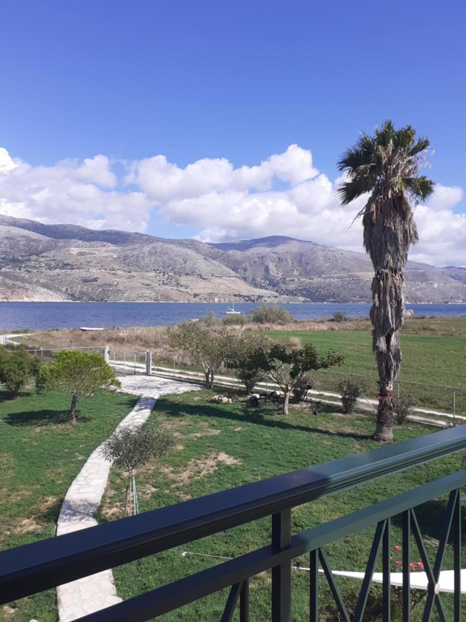 Villa Virginia Lixouri Exterior photo